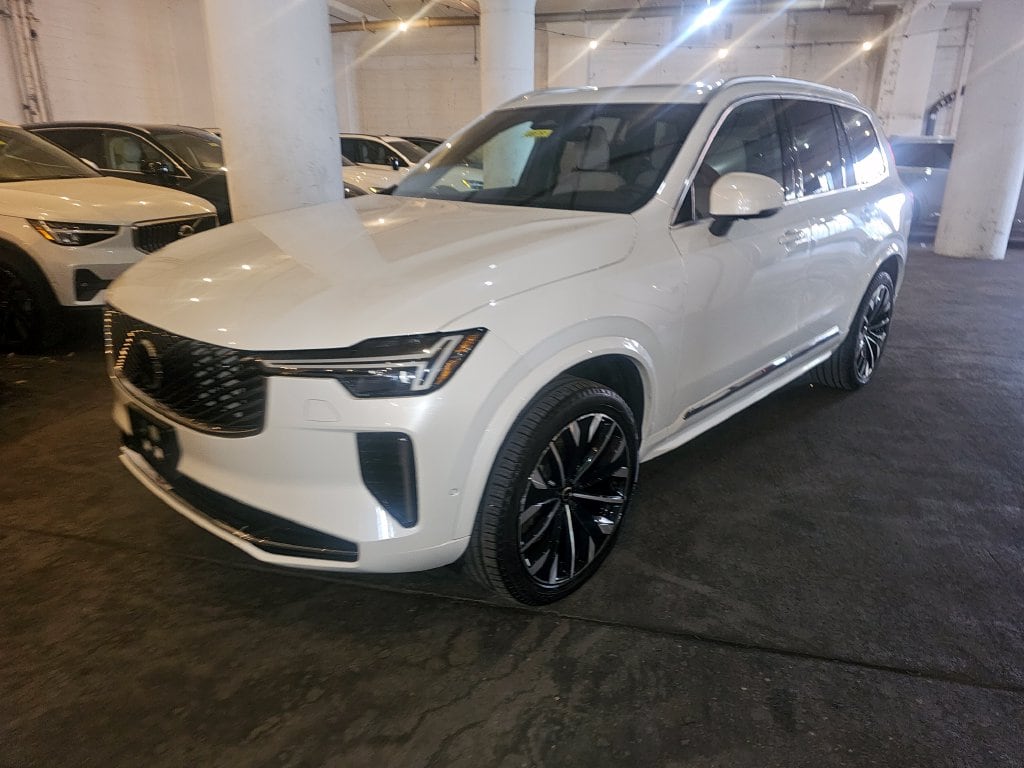 2025 Volvo XC90 Plus