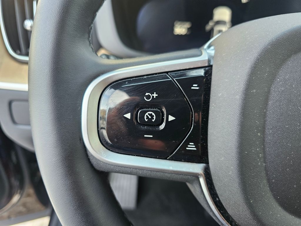 2026 Volvo XC60 Core - Photo 23