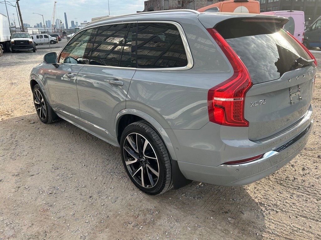 2024 Volvo XC90 Ultimate photo 2