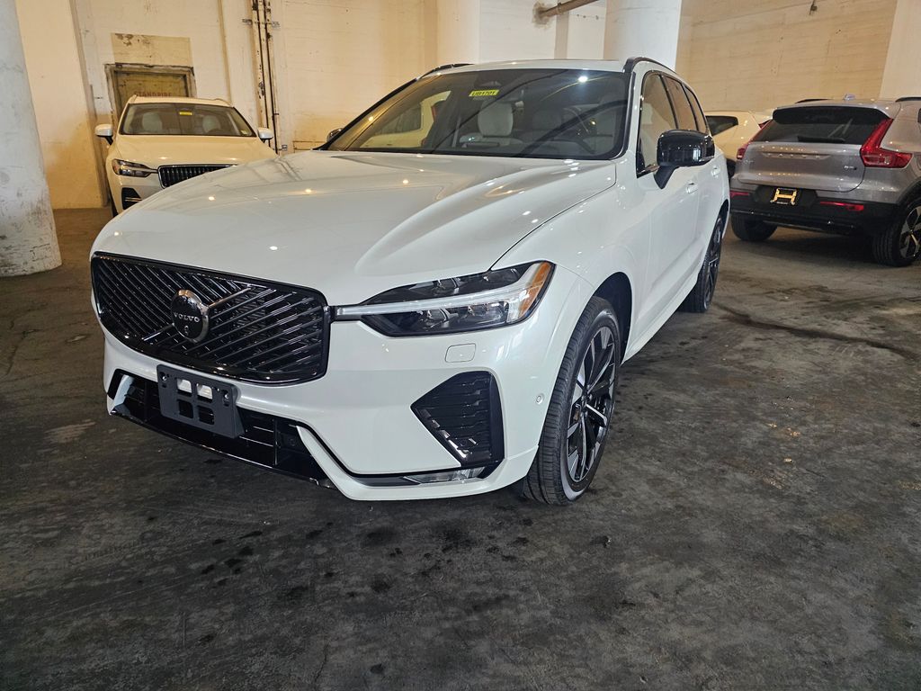 2026 Volvo XC60 B5 Plus Dark AWD's photo