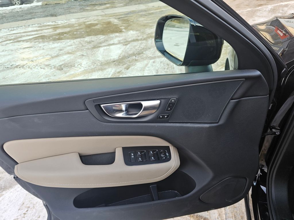2026 Volvo XC60 Core - Photo 19