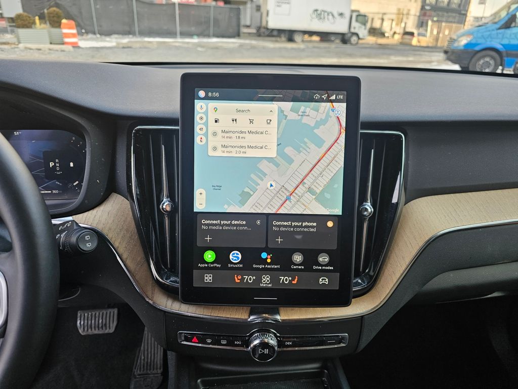 2026 Volvo XC60 Core - Photo 24