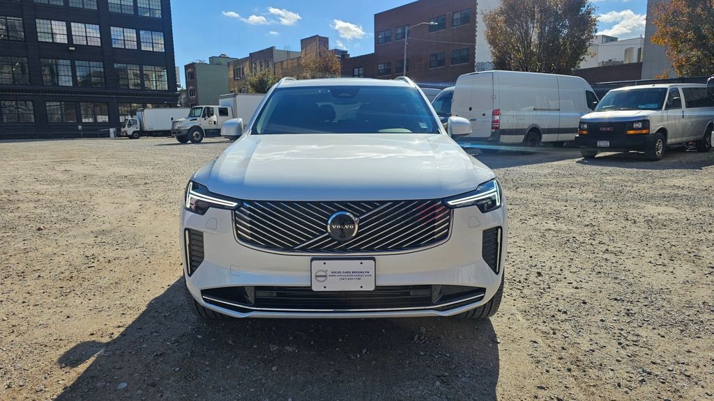 2025 Volvo XC90 Plus - Photo 6