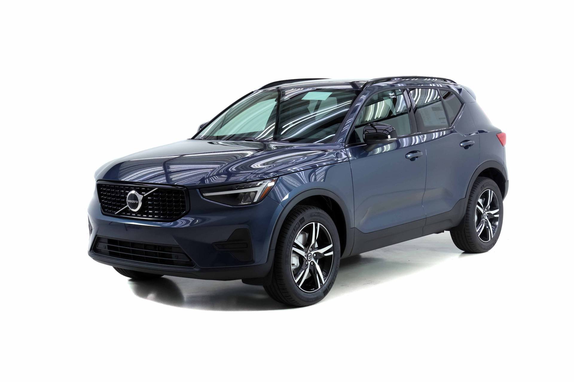 2026 Volvo XC40 B5 Core AWD SUV