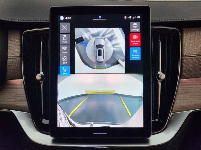 2026 Volvo XC90 Plus - Photo 17