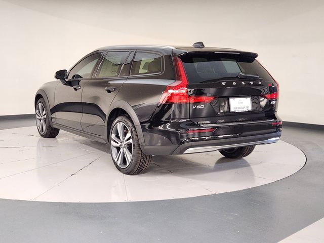 2026 Volvo V60 Cross Country Plus - Photo 6