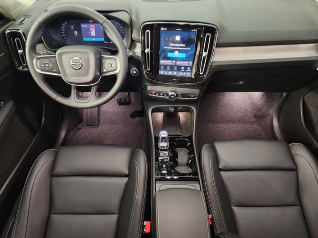 New 2026 Volvo XC40 B5 Ultra SUV