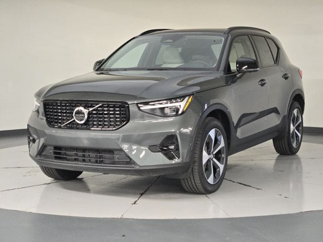 New 2026 Volvo XC40 B5 Plus