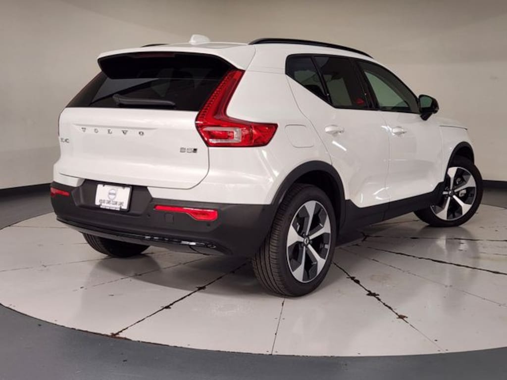 Certified 2026 Volvo XC40 B5 Plus SUV