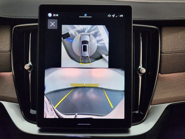 2026 Volvo XC90 Ultra - Photo 17