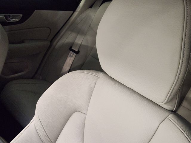2026 Volvo V60 Cross Country Plus - Photo 15
