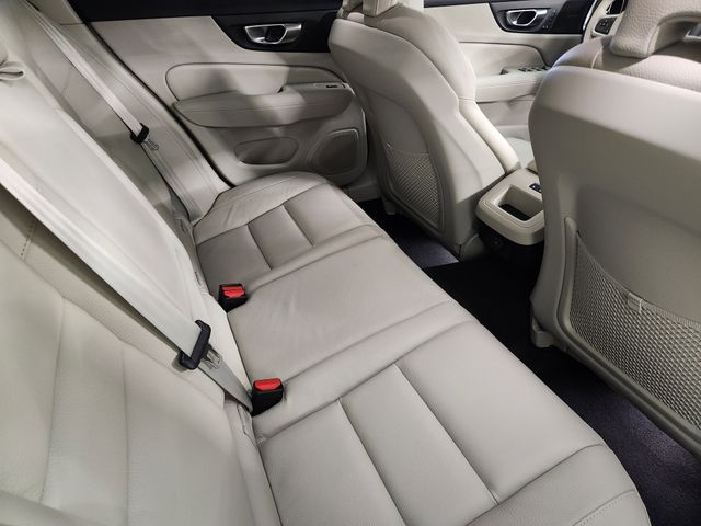 2026 Volvo V60 Cross Country Plus - Photo 32