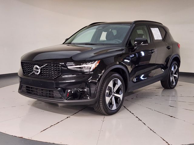 2026 Volvo XC40 Plus