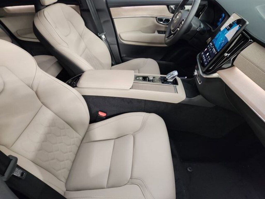 New 2026 Volvo XC90 B6 Plus 7-Seater SUV