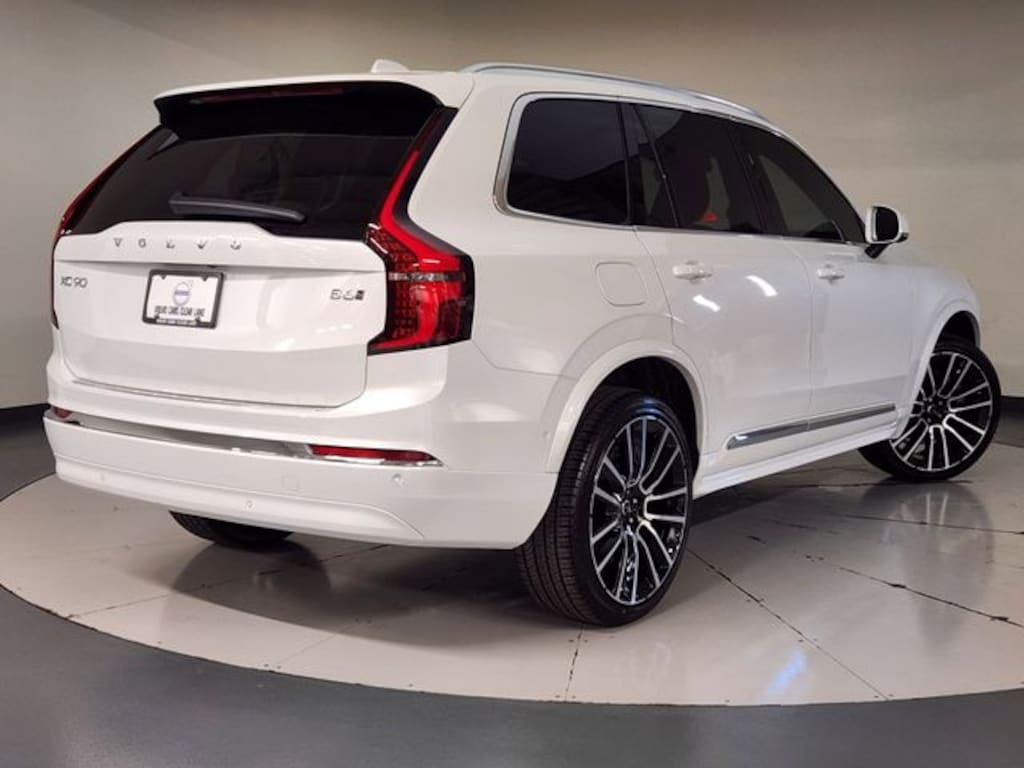 New 2026 Volvo XC90 B6 Plus 7-Seater SUV