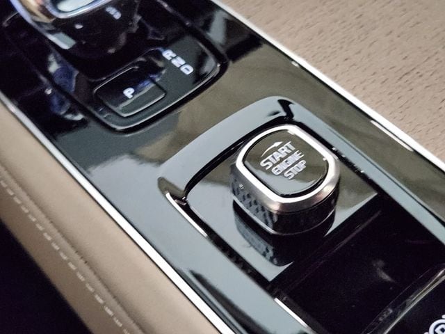 2026 Volvo XC90 Plus - Photo 21