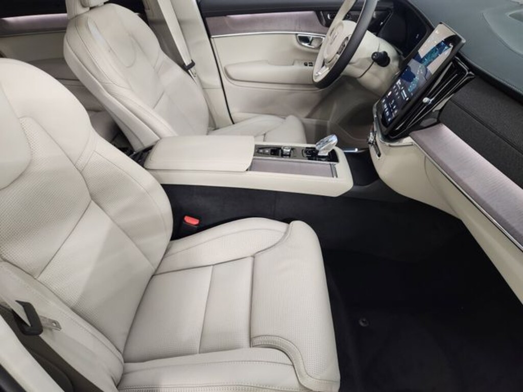 New 2026 Volvo XC90 B6 Ultra SUV