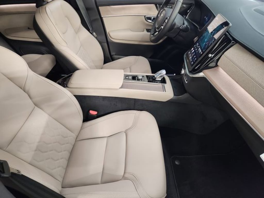 Certified 2026 Volvo XC90 B6 Plus 7-Seater SUV