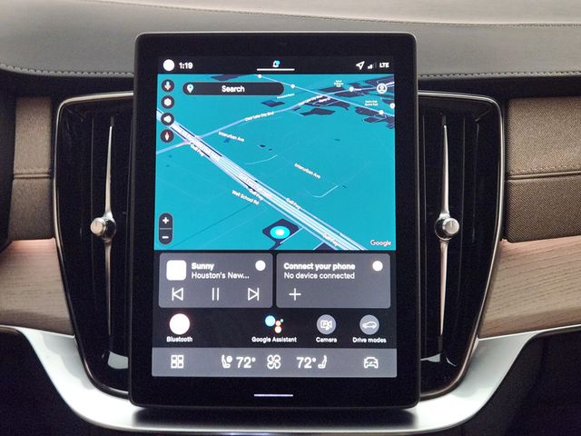 2026 Volvo XC90 Plus - Photo 17