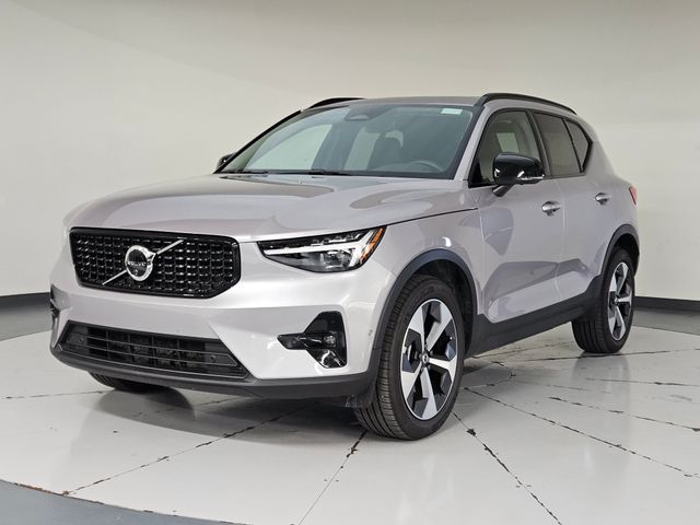 2026 Volvo XC40