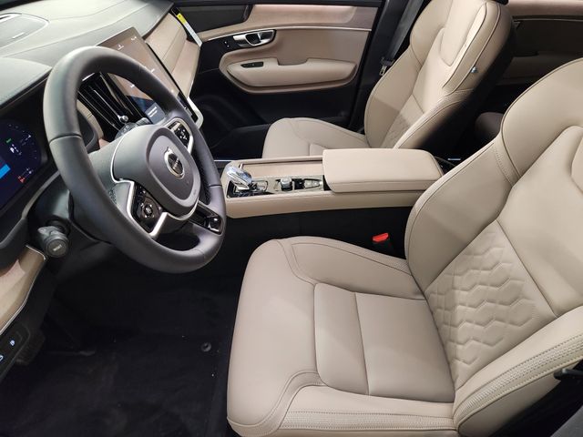 2026 Volvo XC90 Plus - Photo 13