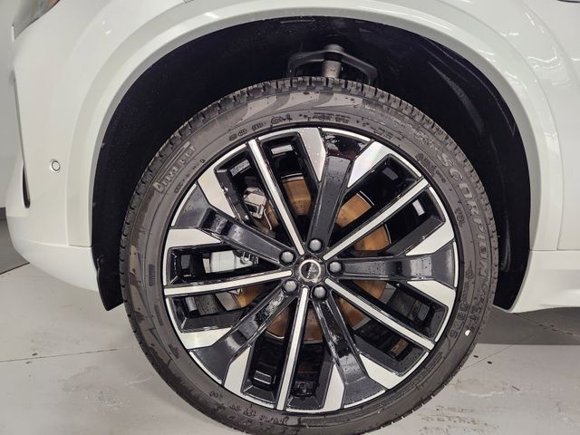 2026 Volvo XC90 Plus - Photo 7