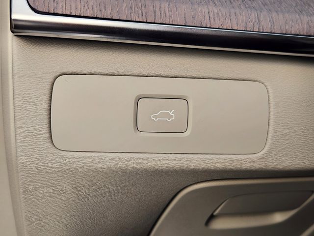 2026 Volvo XC90 Ultra - Photo 19