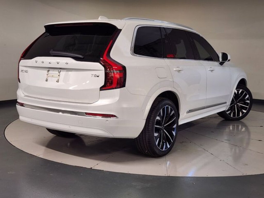 New 2026 Volvo XC90 Plug-In Hybrid T8 Plus SUV