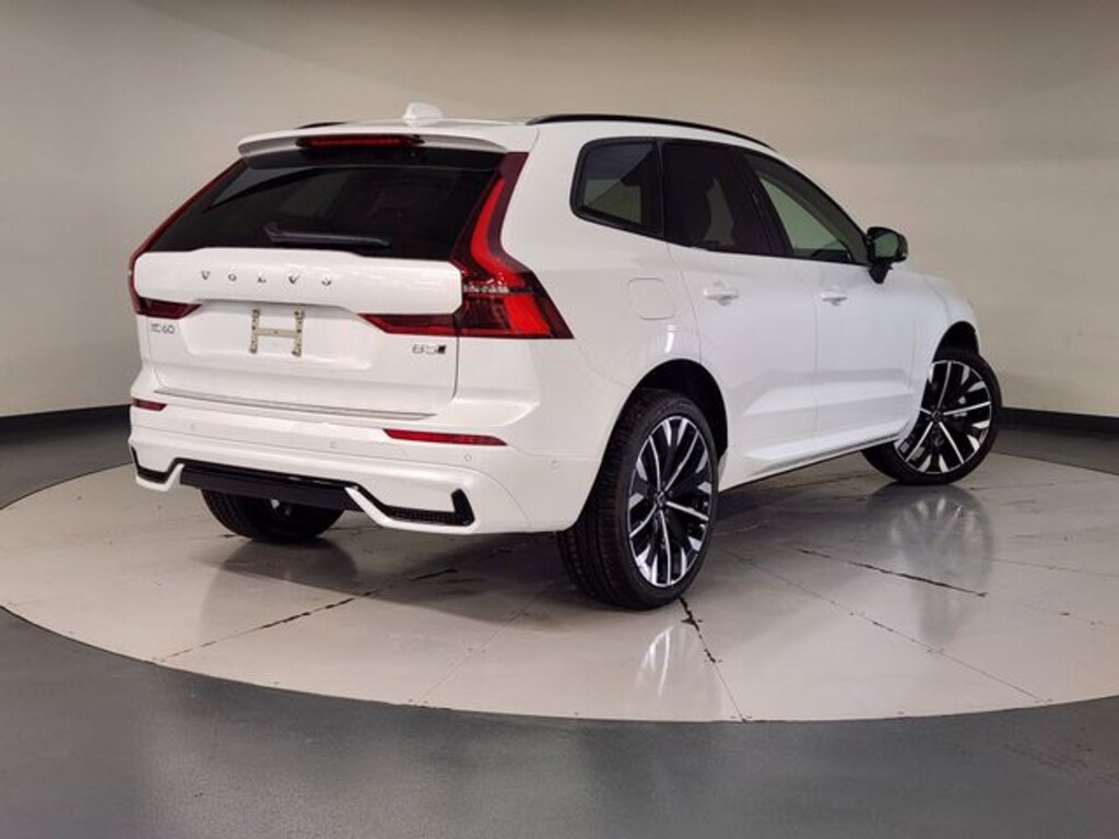 New 2026 Volvo XC60 B5 Ultra SUV