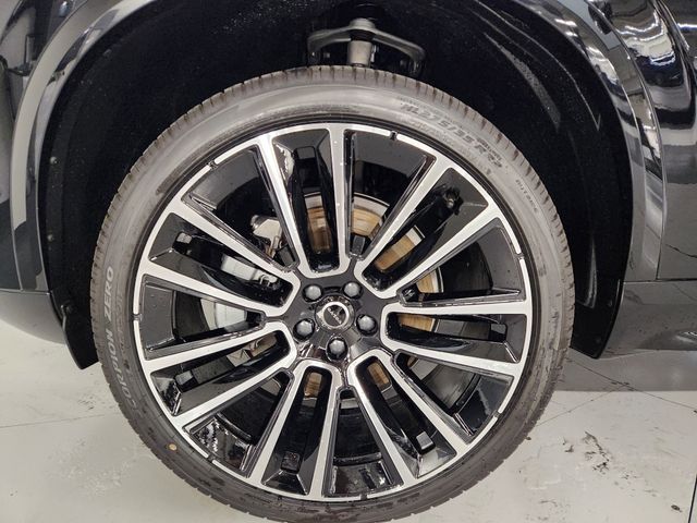 2026 Volvo XC90 Plus - Photo 8
