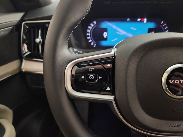 2026 Volvo XC90 Plus - Photo 27