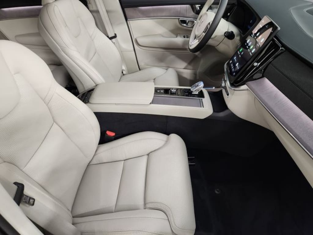 New 2026 Volvo XC90 Plug-In Hybrid T8 Ultra SUV