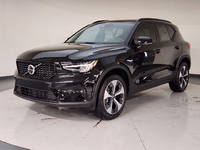2026 Volvo XC40 Plus