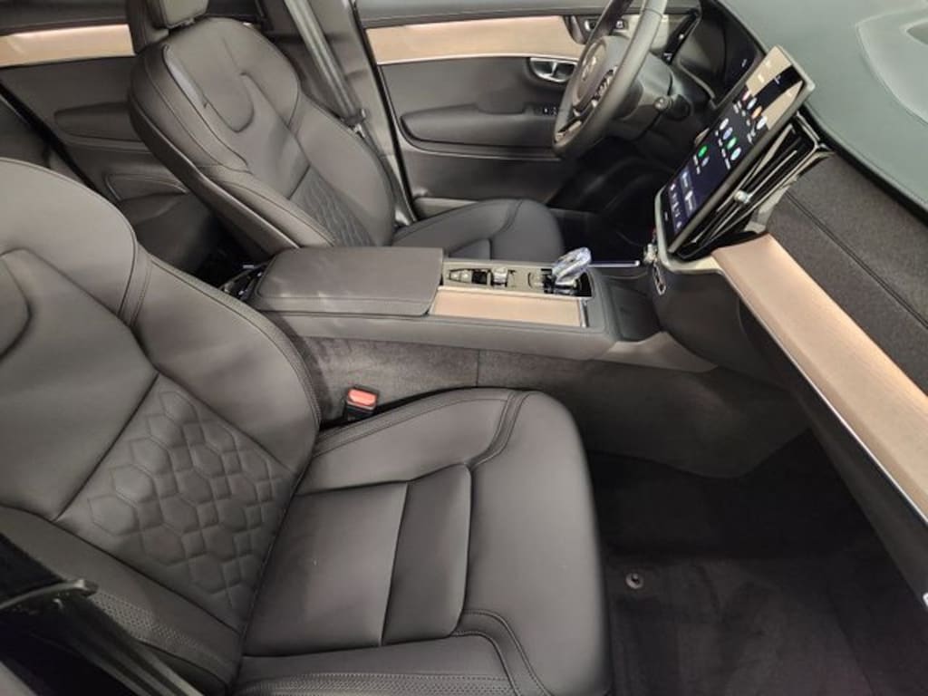 New 2026 Volvo XC90 B6 Plus 6-Seater SUV