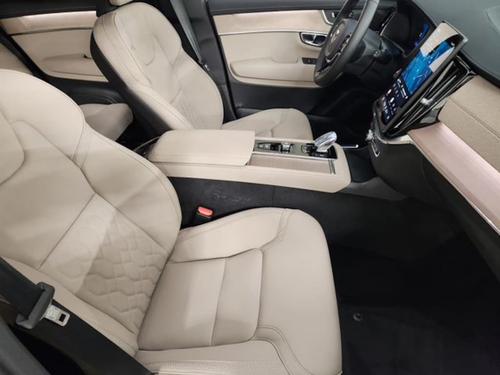 New 2026 Volvo XC90 B5 Plus 7-Seater SUV