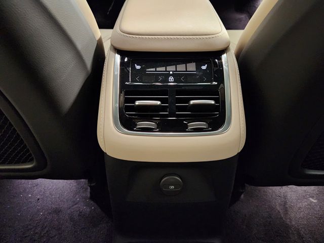 2026 Volvo XC90 Plus - Photo 31