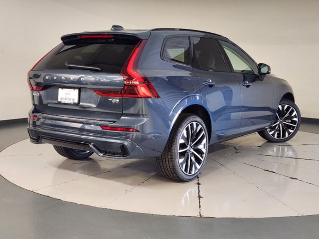 New 2026 Volvo XC60 Plug-In Hybrid T8 Ultra SUV