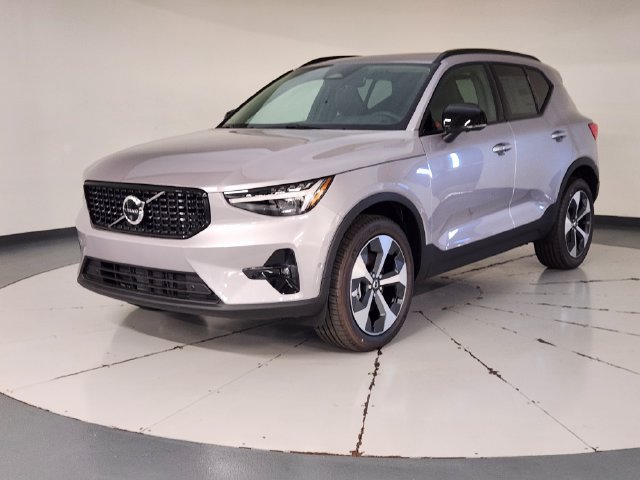 2026 Volvo XC40
