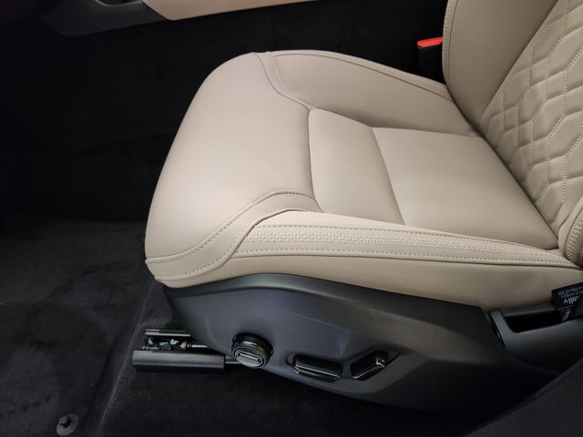 2026 Volvo XC90 Plus - Photo 24