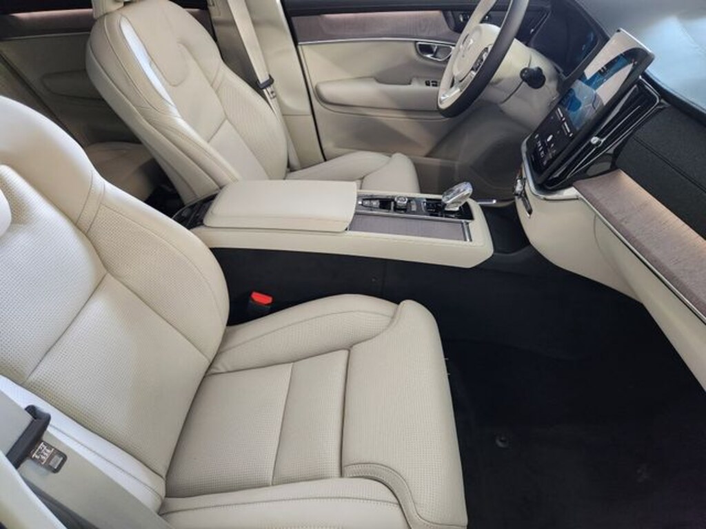 New 2026 Volvo XC90 Plug-In Hybrid T8 Ultra SUV