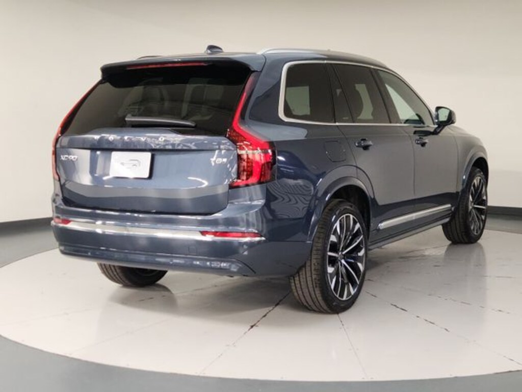New 2026 Volvo XC90 Plug-In Hybrid T8 Core SUV