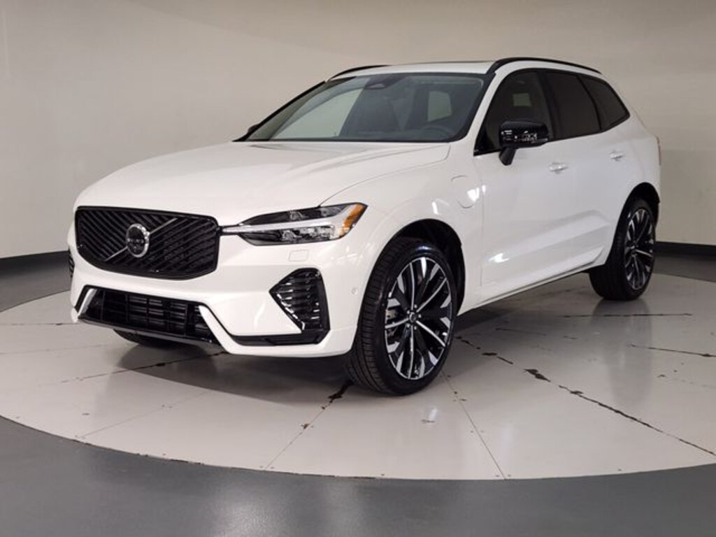 New 2026 Volvo XC60 Plug-In Hybrid T8 Ultra SUV