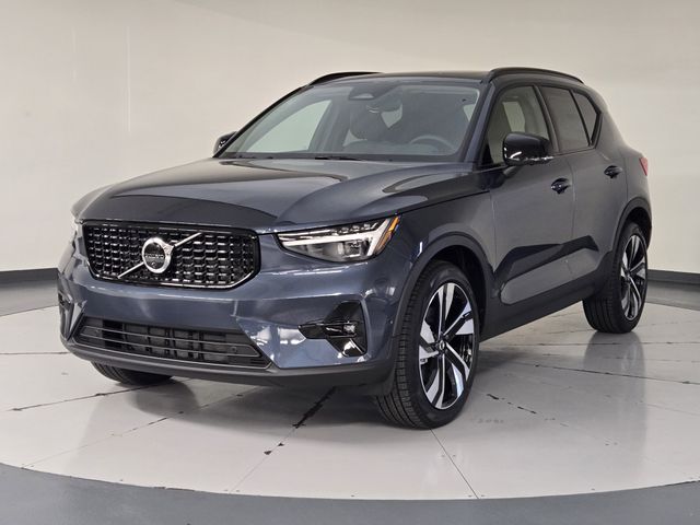 New 2026 Volvo XC40 B5 Plus