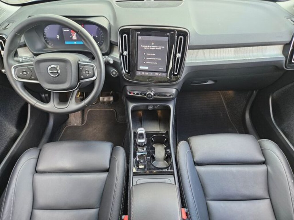 Certified 2026 Volvo XC40 B5 Plus SUV