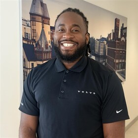 Staff member Steve Nkamigbo from ID_7a7da4