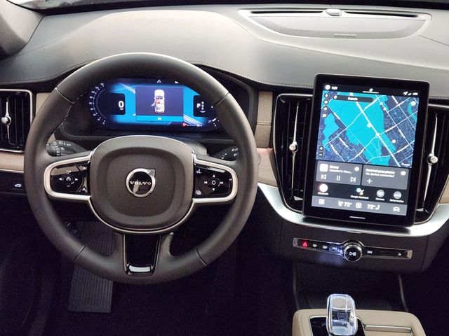 2026 Volvo XC90 Plus - Photo 26