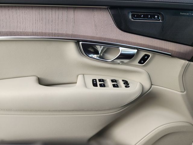 2026 Volvo XC90 Ultra - Photo 20