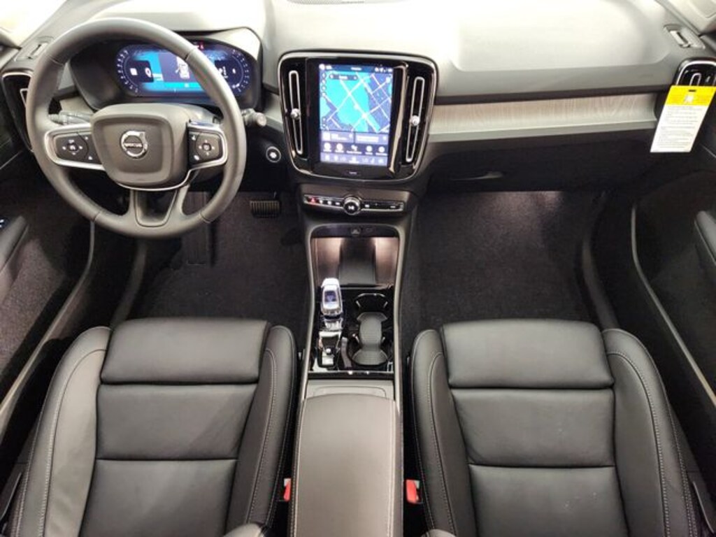 New 2026 Volvo XC40 B5 Ultra SUV