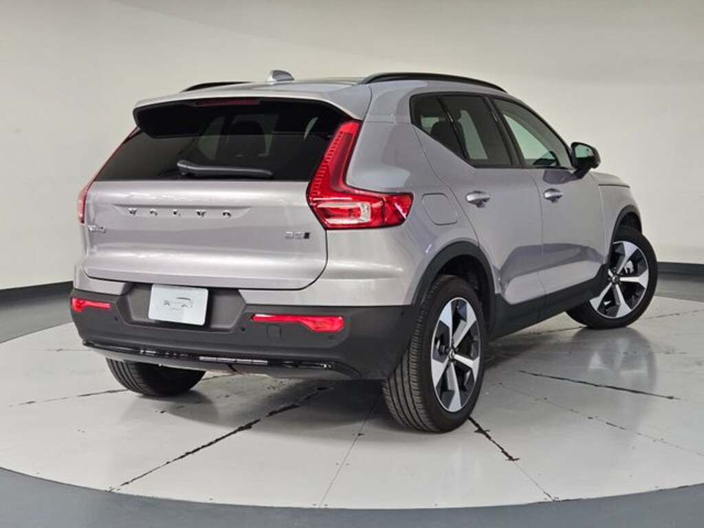 Certified 2026 Volvo XC40 B5 Plus SUV