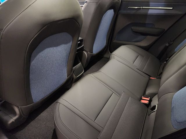 2026 Volvo EX30 Ultra - Photo 27